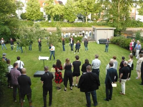 Premiere im Warburg-Haus – Chorkonzert: In den Gärten. Spiel für Chor und Bläser